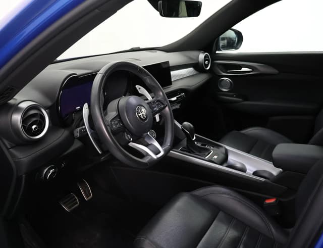 Alfa romeo Tonale FRONT_SEAT