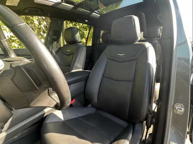Cadillac XT6 FRONT_SEAT