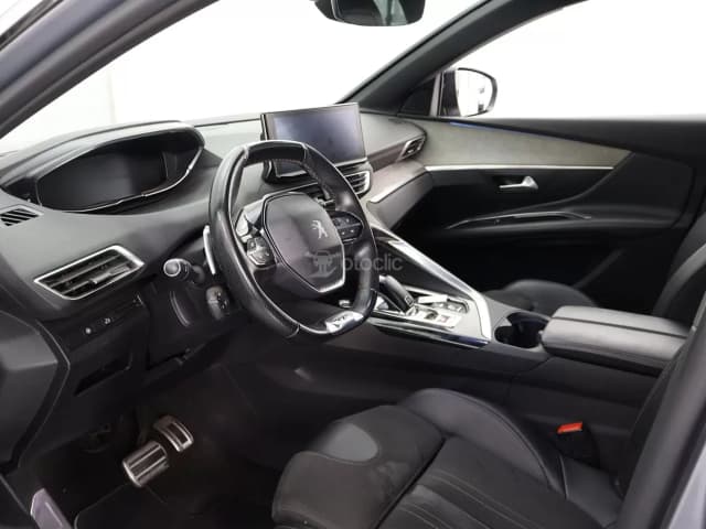 Peugeot 3008 FRONT_SEAT