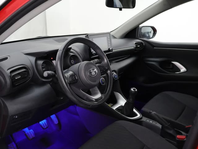 Toyota Yaris FRONT_SEAT