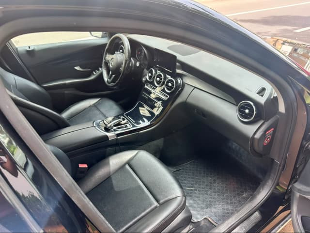 Mercedes Classe C FRONT_SEAT