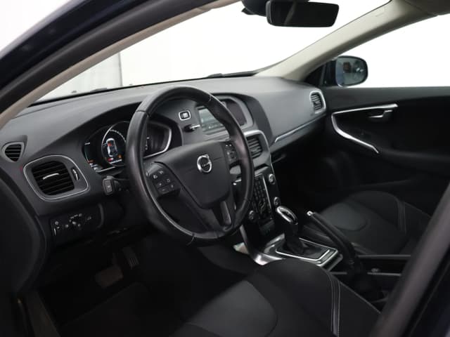 Volvo V40 FRONT_SEAT