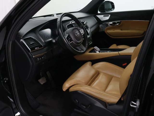 Volvo XC90 FRONT_SEAT