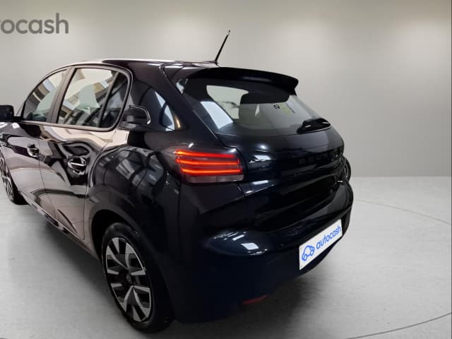 Peugeot 208 LEFT