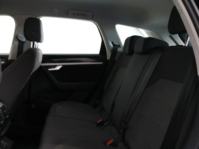 Volkswagen Touareg REAR_SEAT