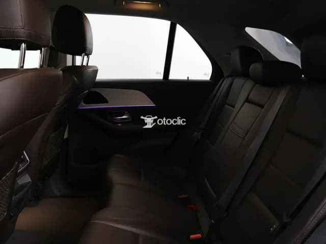 Mercedes GLE REAR_SEAT