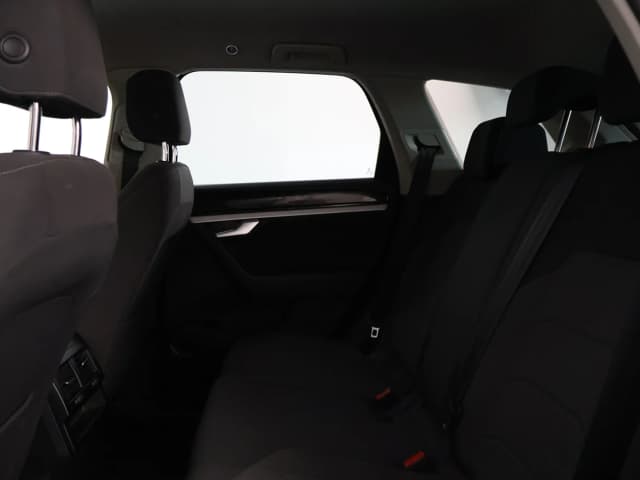Volkswagen Touareg REAR_SEAT