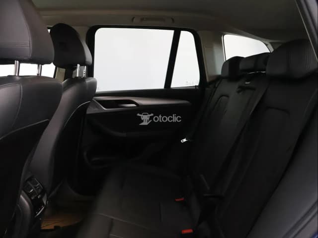 Bmw X3 REAR_SEAT