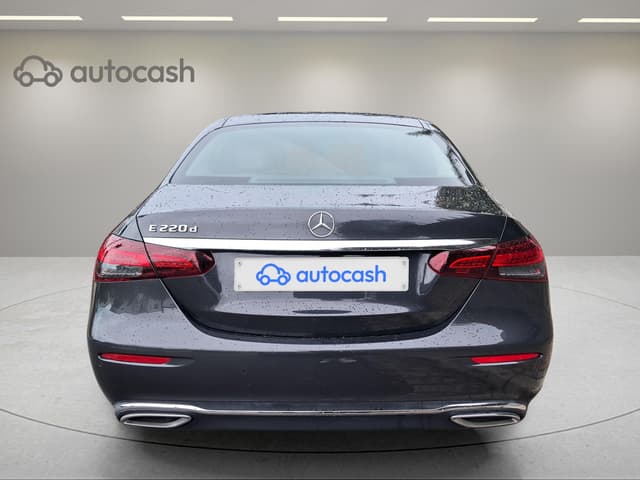 Mercedes Classe E REAR