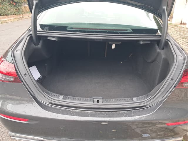 Mercedes Classe E TRUNK