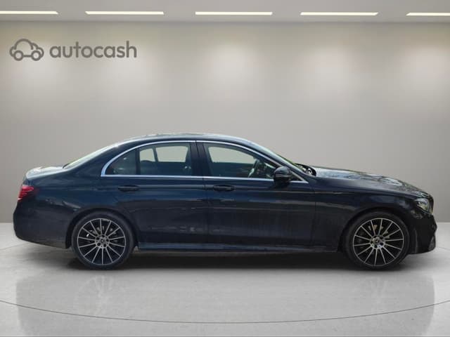 Mercedes Classe E RIGHT