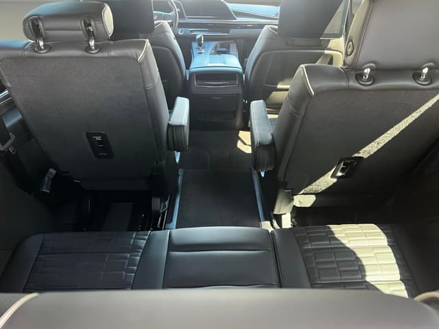 Cadillac Escalade RIGHT