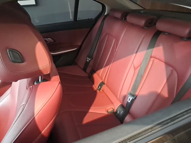 Bmw Série 3 REAR_SEAT