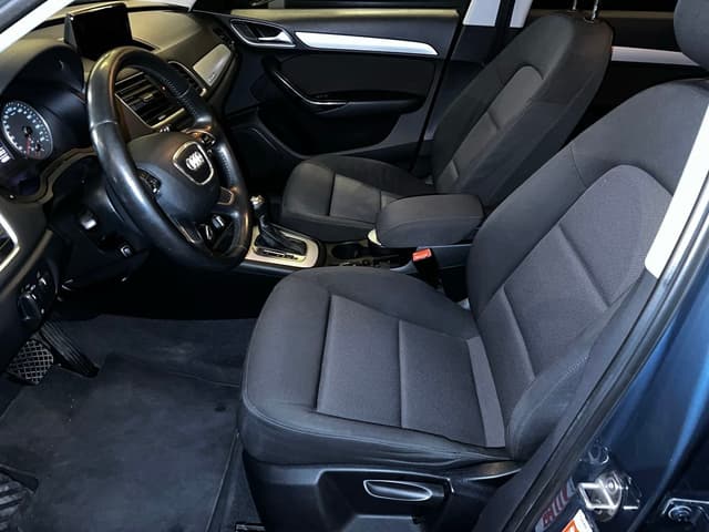 Audi Q3 FRONT_SEAT