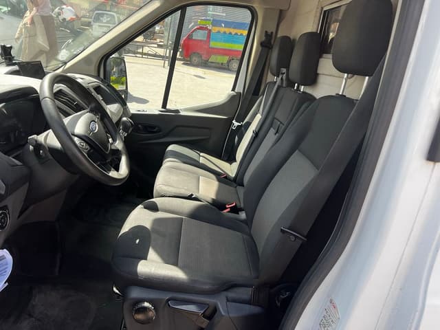 Ford Transit FRONT_SEAT