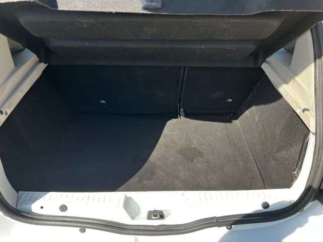 Dacia Sandero TRUNK