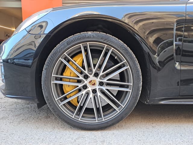 Porsche Panamera WHEEL_AVG