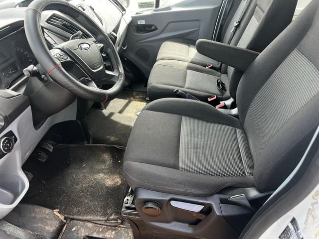 Ford Transit FRONT_SEAT