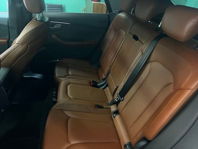 Audi Q8 REAR_SEAT