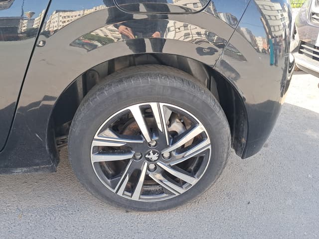 Peugeot 208 WHEEL_ARG