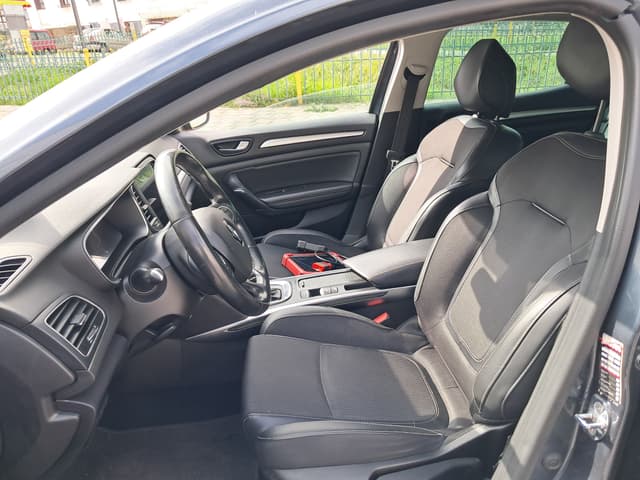 Renault Mégane Coupé FRONT_SEAT