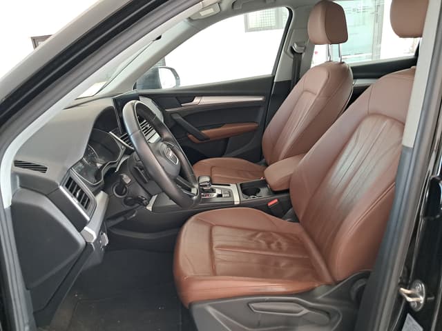 Audi Q5 FRONT_SEAT