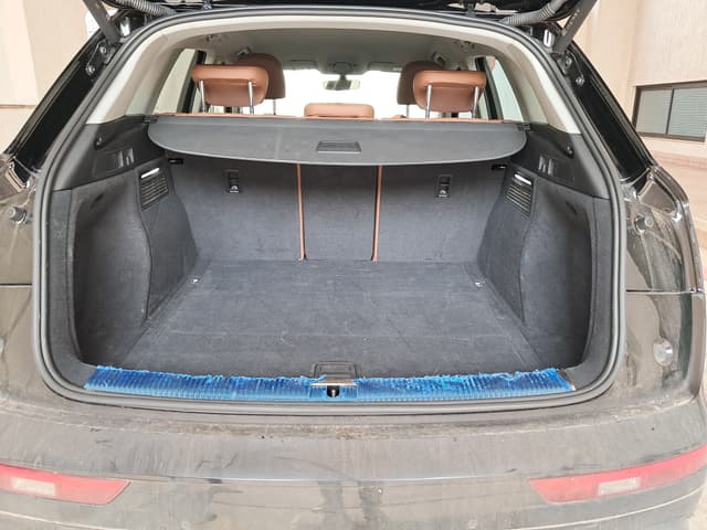 Audi Q5 TRUNK