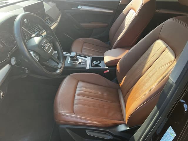 Audi Q5 FRONT_SEAT