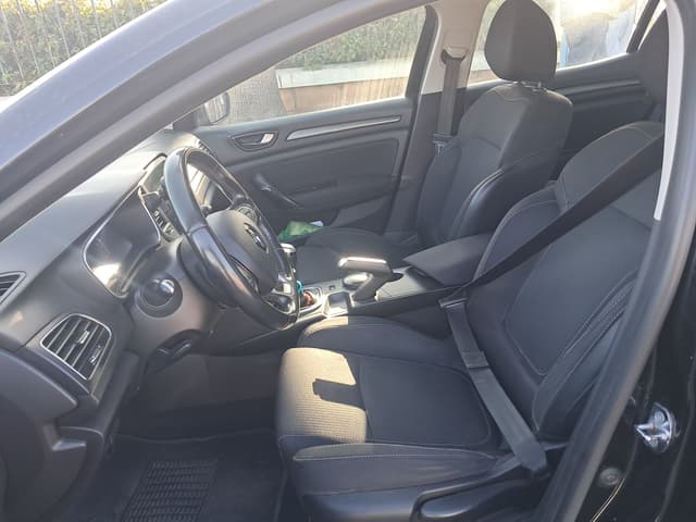 Renault Mégane FRONT_SEAT