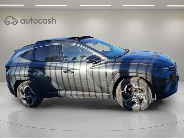 Hyundai Tucson HEV RIGHT