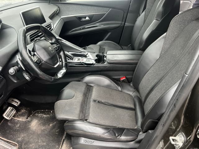 Peugeot 3008 FRONT_SEAT