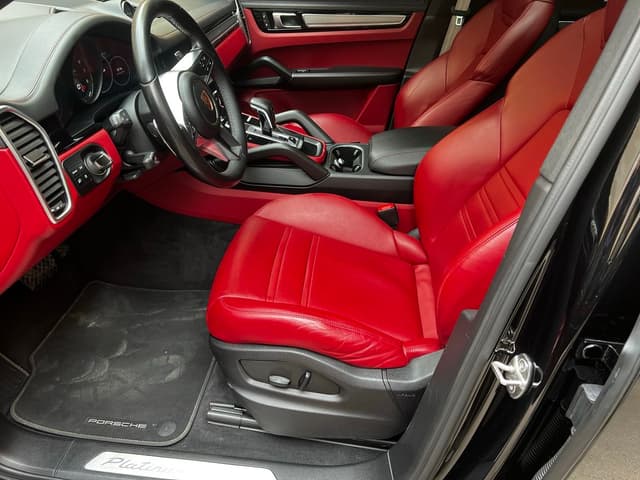 Porsche Cayenne Coupé FRONT_SEAT