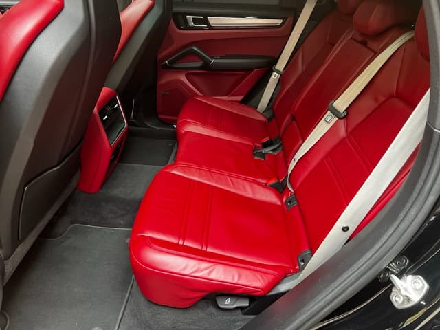 Porsche Cayenne Coupé REAR_SEAT