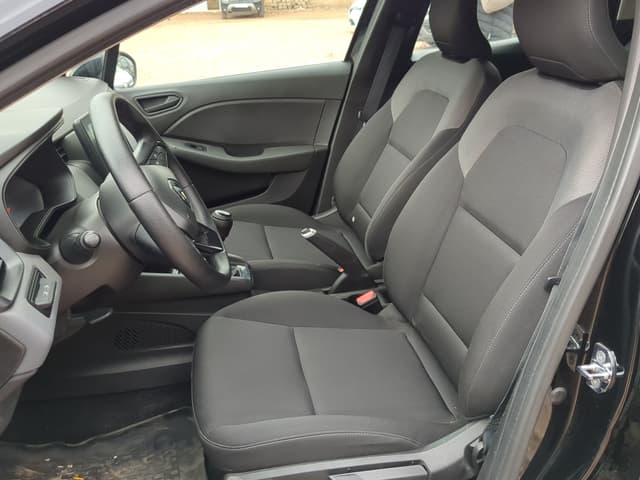 Renault Clio FRONT_SEAT
