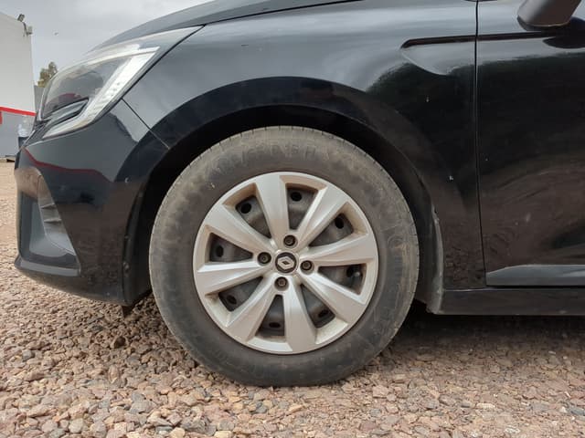 Renault Clio WHEEL_AVG