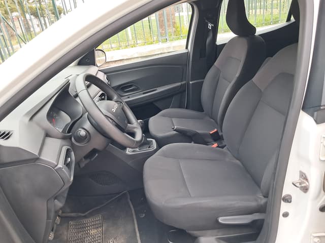 Dacia Sandero FRONT_SEAT