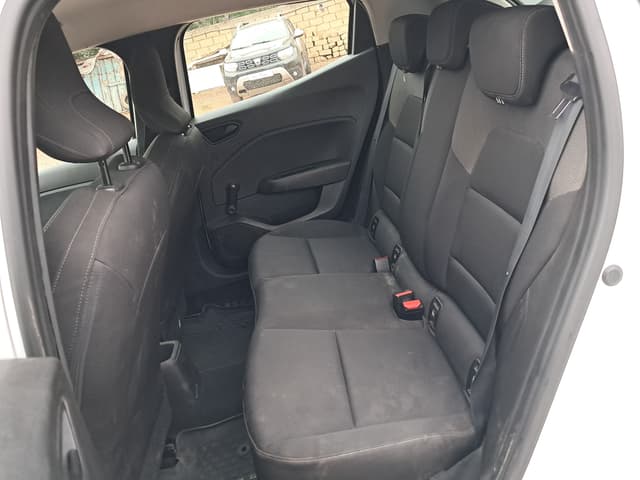 Renault Clio REAR_SEAT