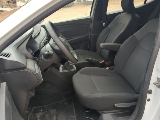 Dacia Sandero FRONT_SEAT