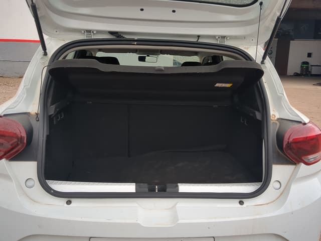 Dacia Sandero TRUNK