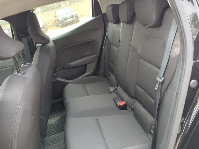 Renault Clio REAR_SEAT