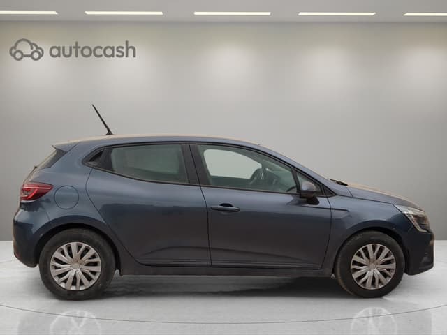 Renault Clio RIGHT