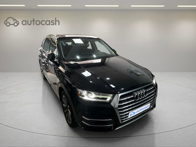 Audi Q7 RIGHT