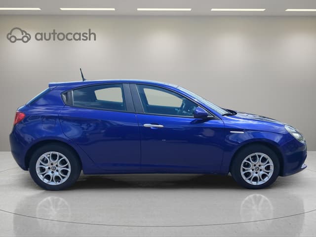 Alfa romeo Giulietta RIGHT