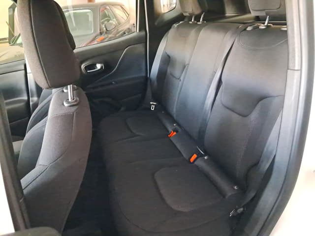 Jeep Renegade REAR_SEAT