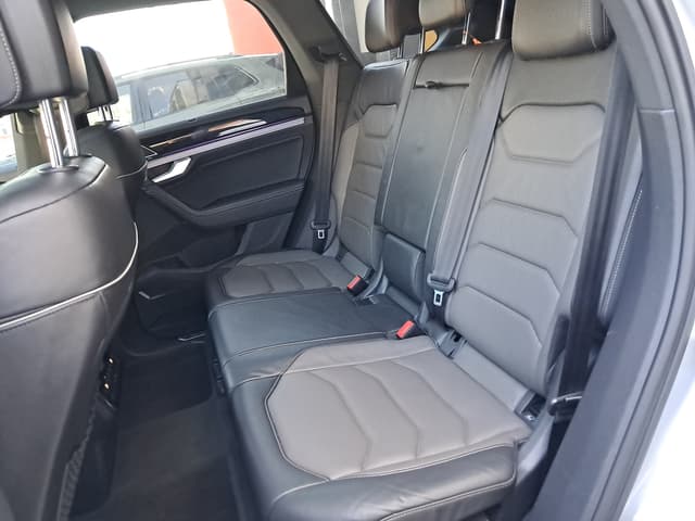 Volkswagen Touareg REAR_SEAT