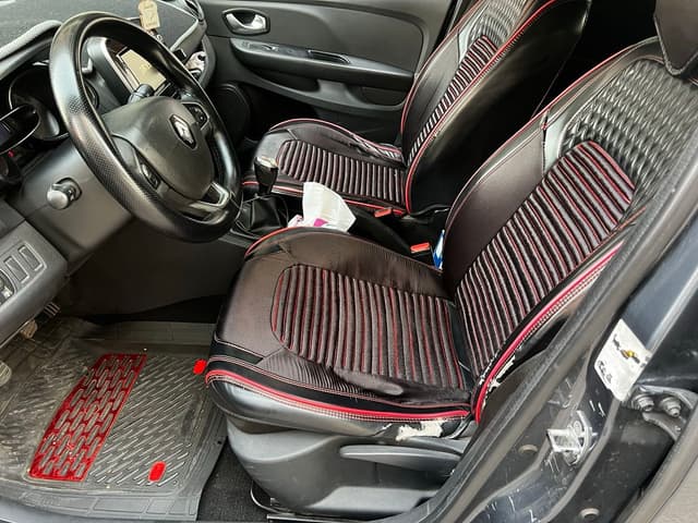 Renault Clio FRONT_SEAT