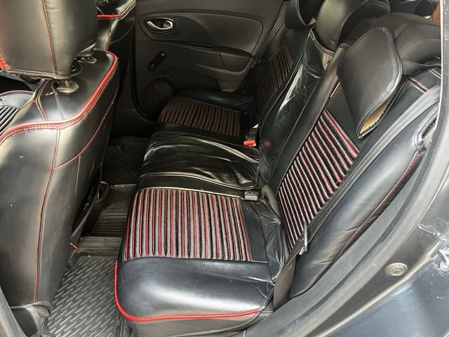 Renault Clio REAR_SEAT