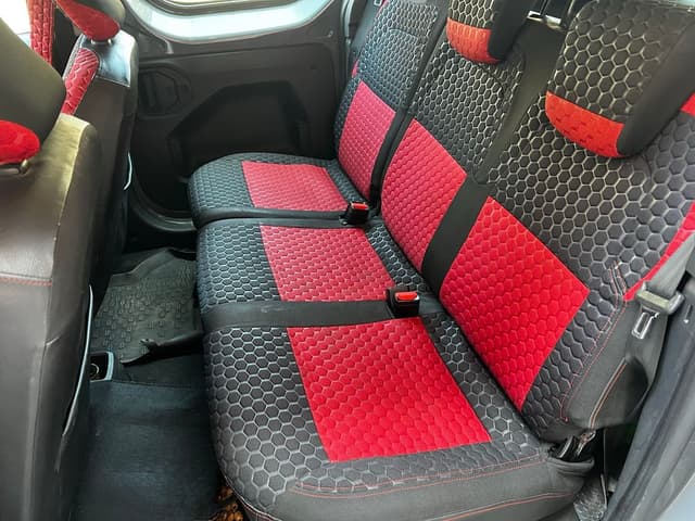 Renault Express REAR_SEAT