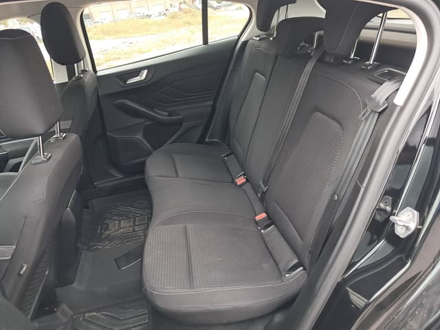Ford Focus REAR_SEAT