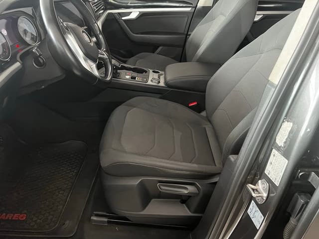 Volkswagen Touareg FRONT_SEAT